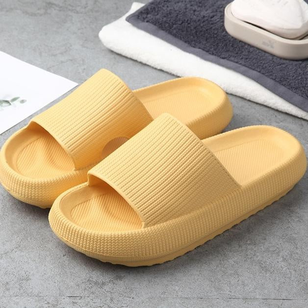 Höchster Komfort: Bequeme Anti-Rutsch Heimschuhe, leicht & dämpfend. Perfekt für Wellness & Entspannung.