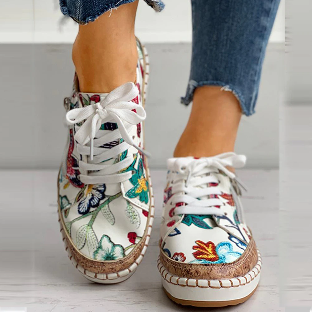 Modischer Damen Slip-on Sneaker, ideal für Freizeit und Spaziergänge, sehr bequem und luftig.