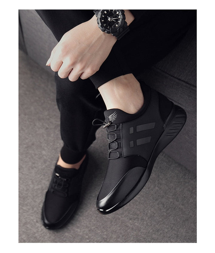 Premium Orthopädischer Herrenschuh schwarz für optimale Fußgesundheit, mit Stabilität und Dämpfung.
