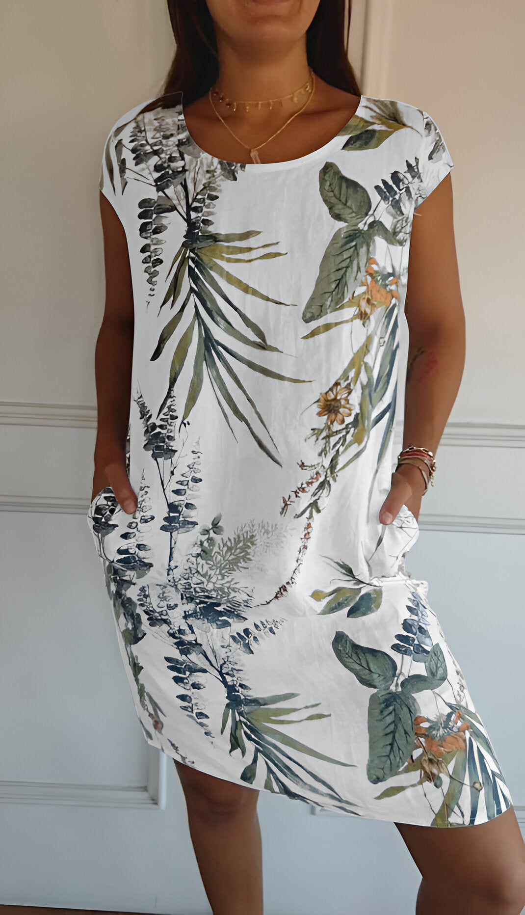 Bequemes, elegantes Damen Midi Kleid mit Rundhalsausschnitt für stilvollen Alltag und Freizeit.