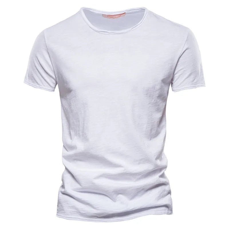 Weiches Kurzarm-T-Shirt für Männer, perfekt für entspannte Alltagsmomente.