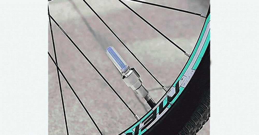 Helle LED-Lichter mit Bewegungssensor für Fahrrad, Auto & Motorrad. Steigern die Sichtbarkeit für mehr Sicherheit.