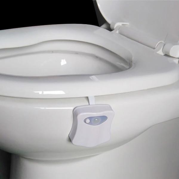 Praktisches LED-Nachtlicht für die Toilette, aktiviert durch Bewegung, sorgt für sichere und helle WC-Beleuchtung.
