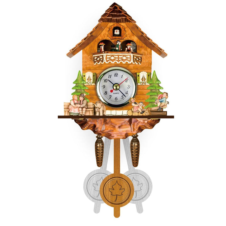 Dekorative Wanduhr: Traditionelle Schwarzwald Kuckucksuhr, handbemaltes Holzdesign.