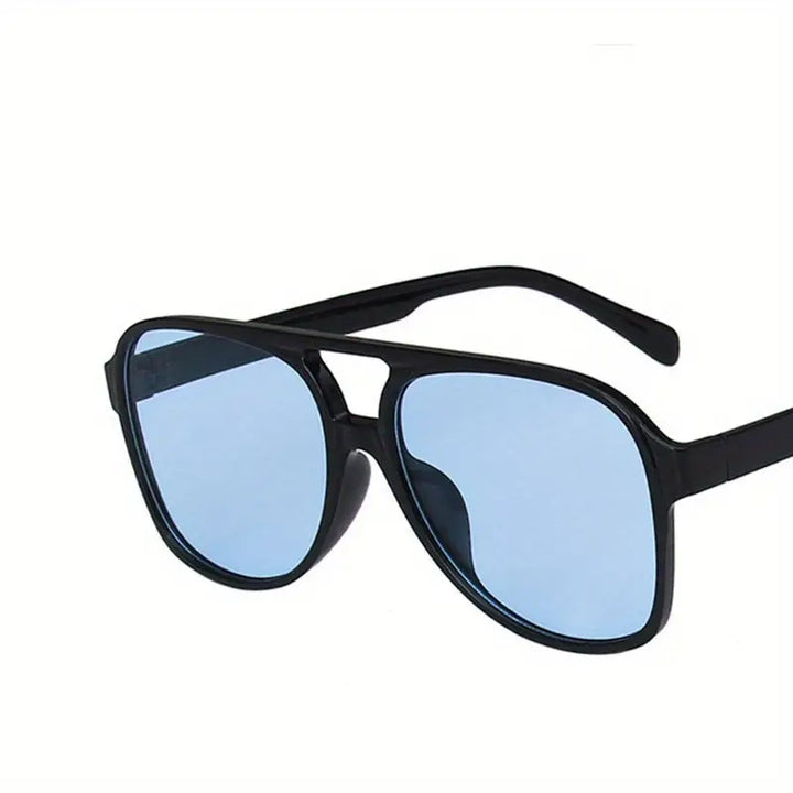 Damen Retro-Sonnenbrille mit großem Rahmen, UV-Schutz. Elegantes Sommer-Accessoire für sie.