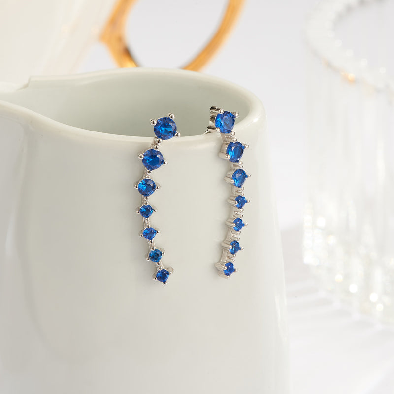 Moderner Damen Ohrring mit Zirkon und 925 Sterling Silber, dezenter Glanz für jeden Anlass.