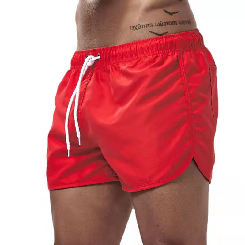 Stilvolle schwarze Herren Badehose für Strandmode, elastisch & schnelltrocknend. Ideal für den Sommer.