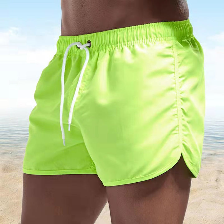 Modische Herren Badehose, schnelltrocknend und elastisch, perfekt für Strandtage und Wassersport.