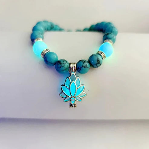 Unisex Lotus Perlenarmband, leuchtend im Dunkeln, für spirituellen Glanz und Harmonie.