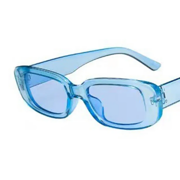 Perfekte Sommer-Sonnenbrille: Unisex Retro-Design, rechteckig, UV400 Schutz.