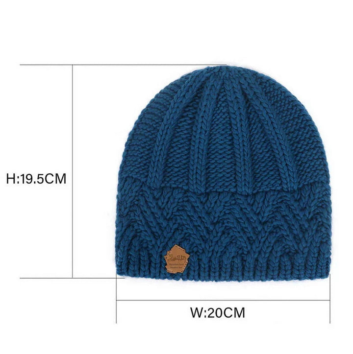 Nahaufnahme einer hochwertigen Damen Wintermütze, zeigt feine Stricktextur und weiches Material.
