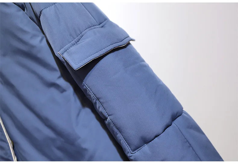 Dicke Damen Winterjacke lang, Übergröße, mit Kapuze für Komfort & Wärme.