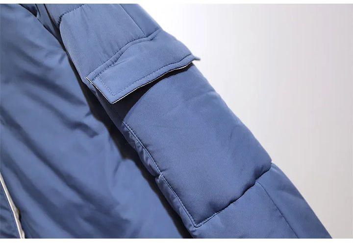 Dicke Damen Winterjacke lang, Übergröße, mit Kapuze für Komfort & Wärme.
