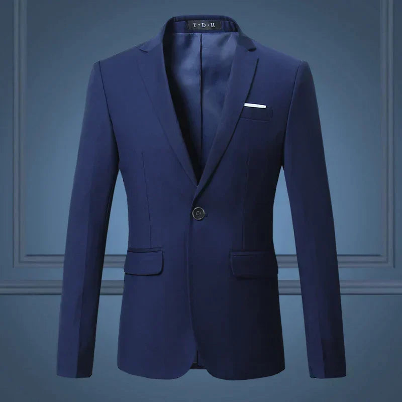 Detailansicht eines klassischen Herrenblazers, hochwertige Oberbekleidung für stilvolle Männer.