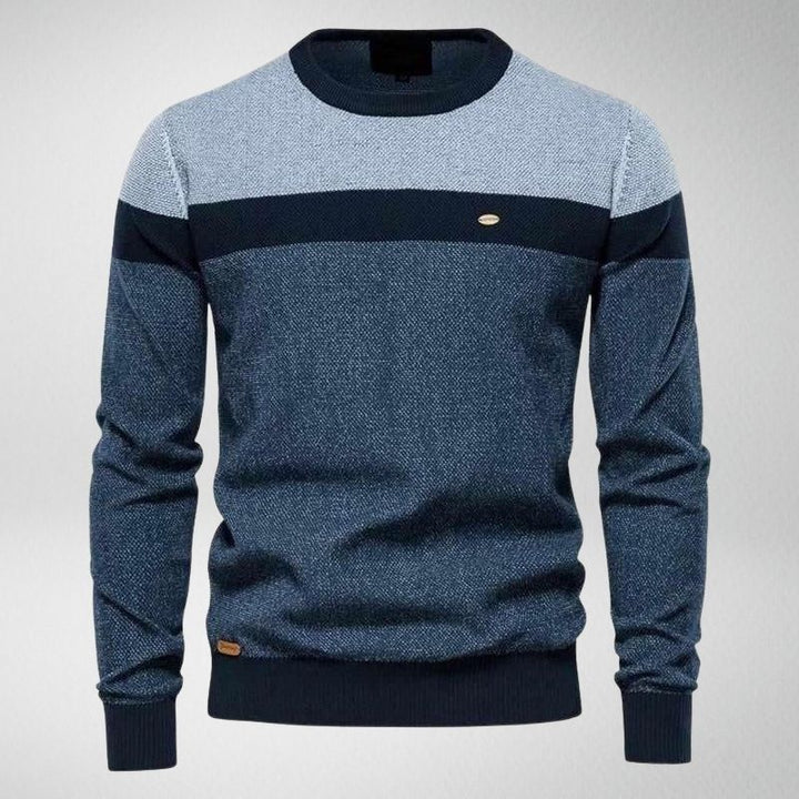 Moderner Herren-Rundhalspullover, langarm. Ideal als lässiger Freizeitpullover für die Herbst-Herrenmode.
