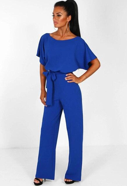 Eleganter Damen Overall im Frühlings-Look. Modischer Jumpsuit, ideal für stilvolle Auftritte & Bequemlichkeit.