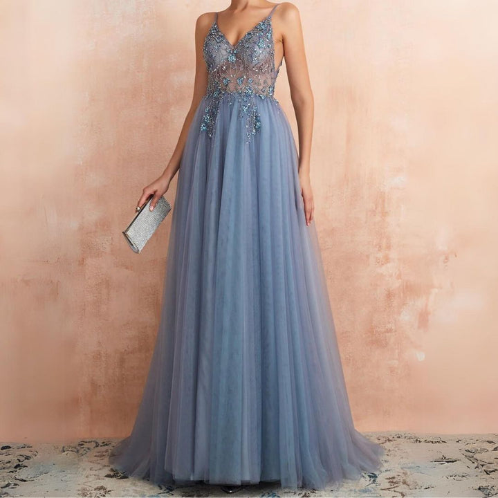 Schickes Damen Maxikleid als Cocktailkleid mit V-Ausschnitt und elegantem Schlitz, geeignet für Gala und Feste.