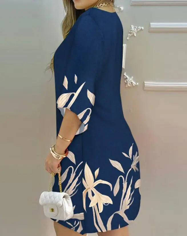 Komfortables Damen Freizeitkleid Übergröße mit floralem Pflanzendruck, ideales langes Kleid für Sommer & Herbst.