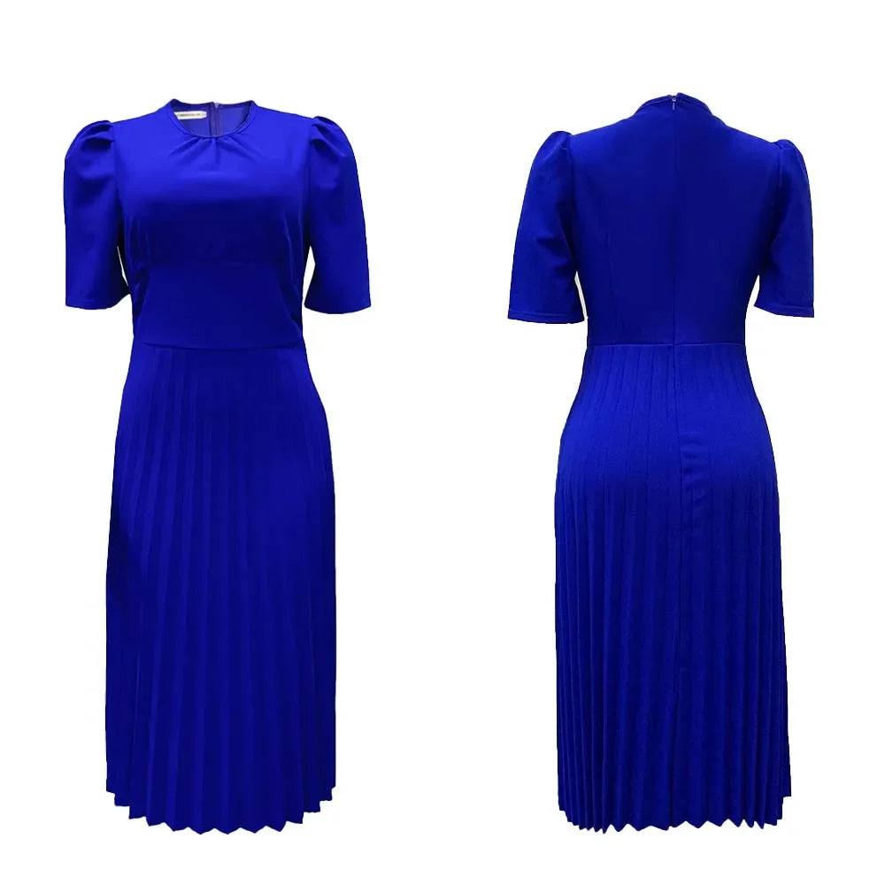Stilvolles Damen Plissee-Kleid Übergröße, vielseitig kombinierbar, perfekt für Abendgarderobe & Events.