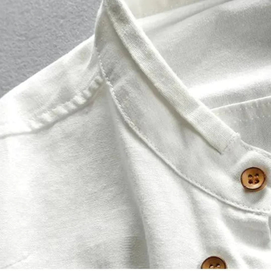 Luftiges, atmungsaktives Herrenhemd im Japan-Stil. Perfekt für den Sommer, leicht und elegant.