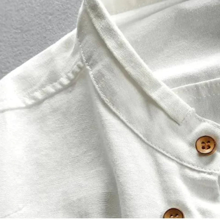 Luftiges, atmungsaktives Herrenhemd im Japan-Stil. Perfekt für den Sommer, leicht und elegant.