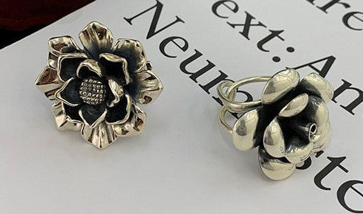 Eleganter Damen 925 Silber Blumenring mit Zirkonia. Verstellbarer, filigraner Schmuck für stilvolle Frauen.