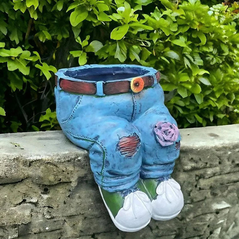 Kreativer Jeans-Blumentopf, ein Unikat. Perfektes humorvolles Wohnaccessoire & Dekoration.