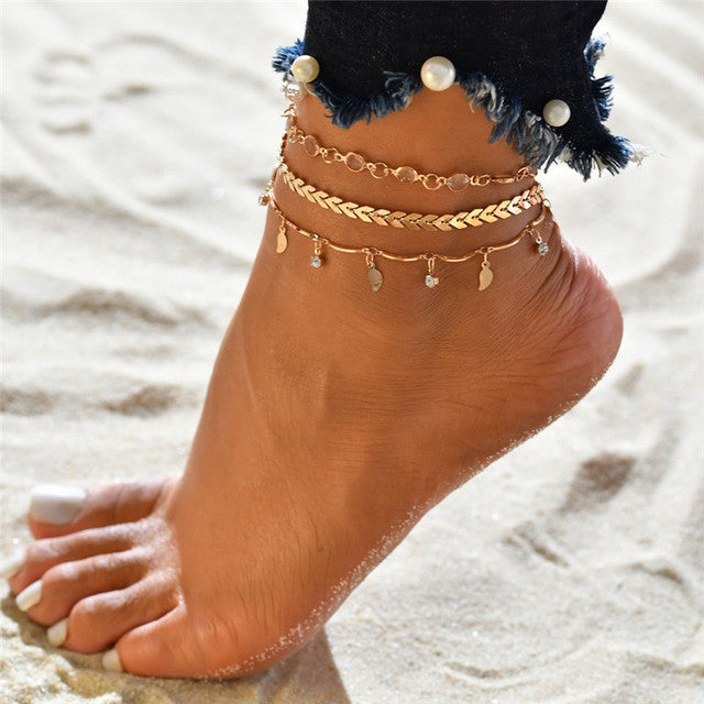 Glamouröse Damen Fußkette mit Perlen, ein Must-have Sommer Accessoire für stilbewusste Frauen.