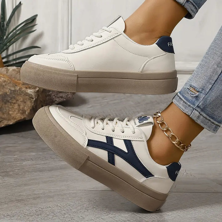 Bequeme Orthopädische Sneaker für Damen, braun, ideal als Aktivschuhe und Komfortschuhe für jeden Tag.
