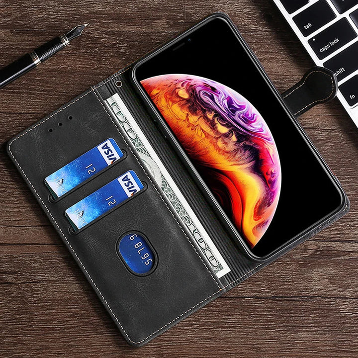Blaue magnetische Lederhülle für iPhone mit Brieftaschenfunktion & Kartenfächern. Stilvolles Etui als Handyschutz.