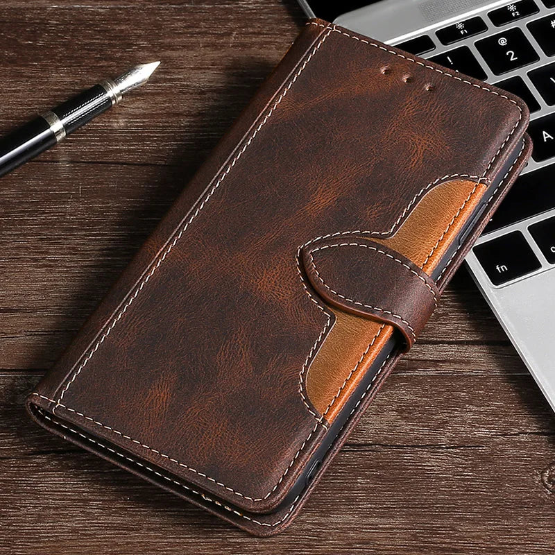 Schicke iPhone Lederhülle in Rot mit integrierter Brieftasche, starkem Magnetverschluss und umfassendem Schutz.