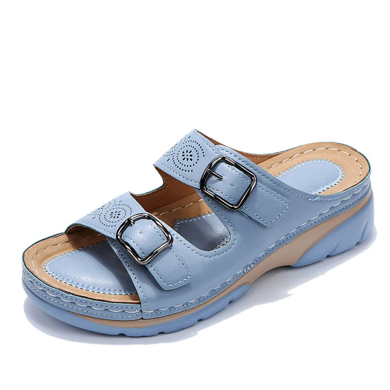 Rutschfeste orthopädische Damensandalen mit stilvollen Schnallen, ideal als Alltagsschuhe für den Sommer.
