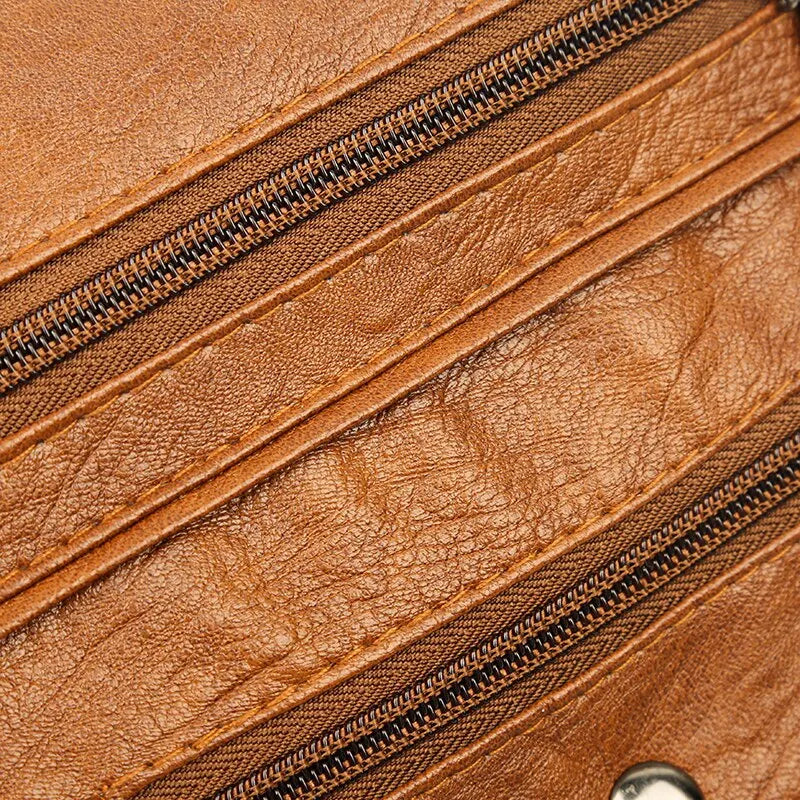 Handliche Damen Umhängetasche, auch als elegante Messenger oder Schultertasche nutzbar.