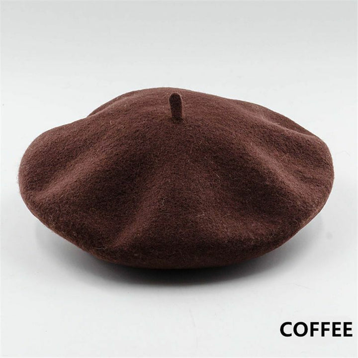 Zeitlose Unisex Baskenmütze, klassisches Design für elegante Herbst- und Winterlooks. Bequeme Kopfbedeckung.