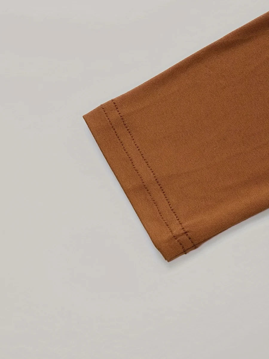 Modernes Damen Plus Size Outfit mit Skinny-Hose, 3-teilig, bequem für Herbst & Winter.