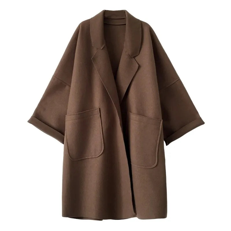 Trendiger Unisex Oversized Mantel, stylische Übergangsjacke für Ihn & Sie, modische Herbstmode.