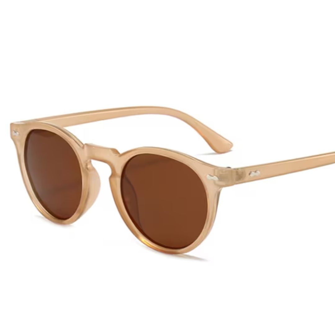 Modische Unisex Sonnenbrille mit Blendschutz und UV400 Schutz, ideal als Sommer-Accessoire.