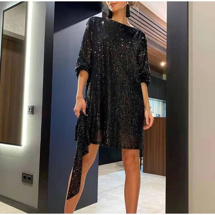 Elegantes Glitzerkleid in Schwarz für Damen, festliches Partykleid, ideal für Winter-Anlässe.