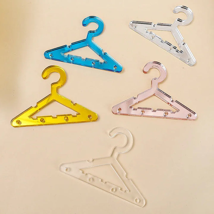Stilvoller Ohrringhalter (8 Stk.) aus klarem Acryl. Ideal zur Präsentation von Gold- & Silberschmuck.