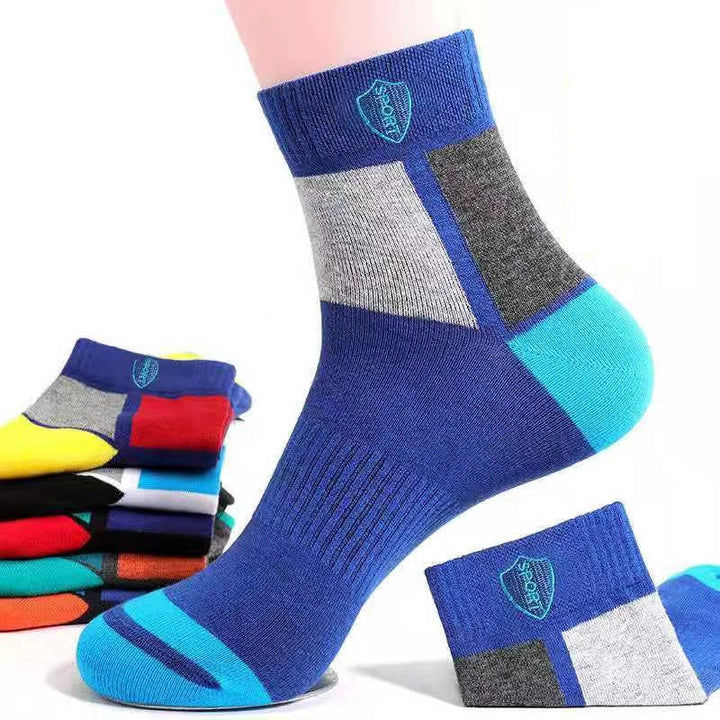 Robuste Herren Sportsocken: Rutschfest & komfortabel. Ideal für sportliche Aktivitäten & langen Tragekomfort.