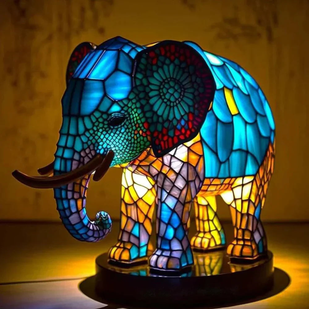 Hochwertige Buntglas-Tierlampe, ideal als stilvolle Wohnzimmerdeko und Schlafzimmerlampe.
