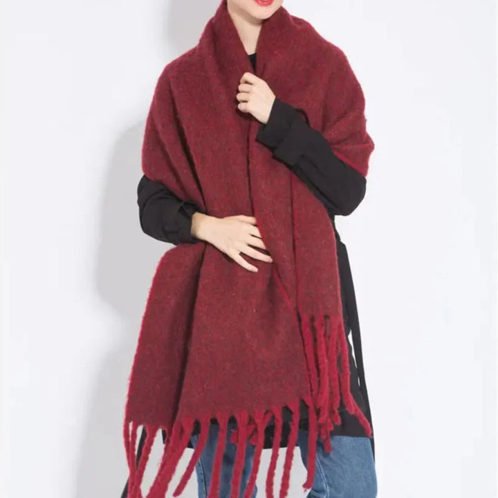 Kuscheliger Winterschal für Damen, hält warm und ist ein schickes Mode-Accessoire. Ideal für kalte Tage.