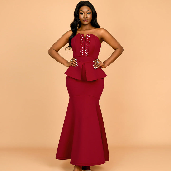 Burgunderrotes Damen Peplum Abendkleid mit elegantem Herzausschnitt und funkelnden Glitzer-Akzenten für festliche Anlässe.