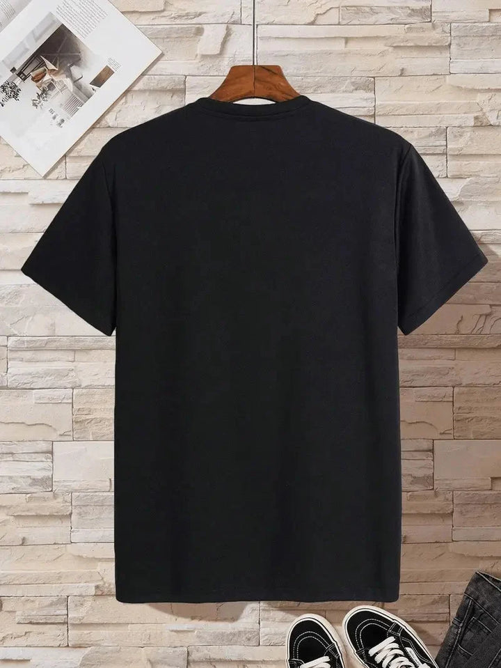 Elegantes Herren T-Shirt Slim Fit, V-Ausschnitt Kurzarm, stylisch für moderne Looks.