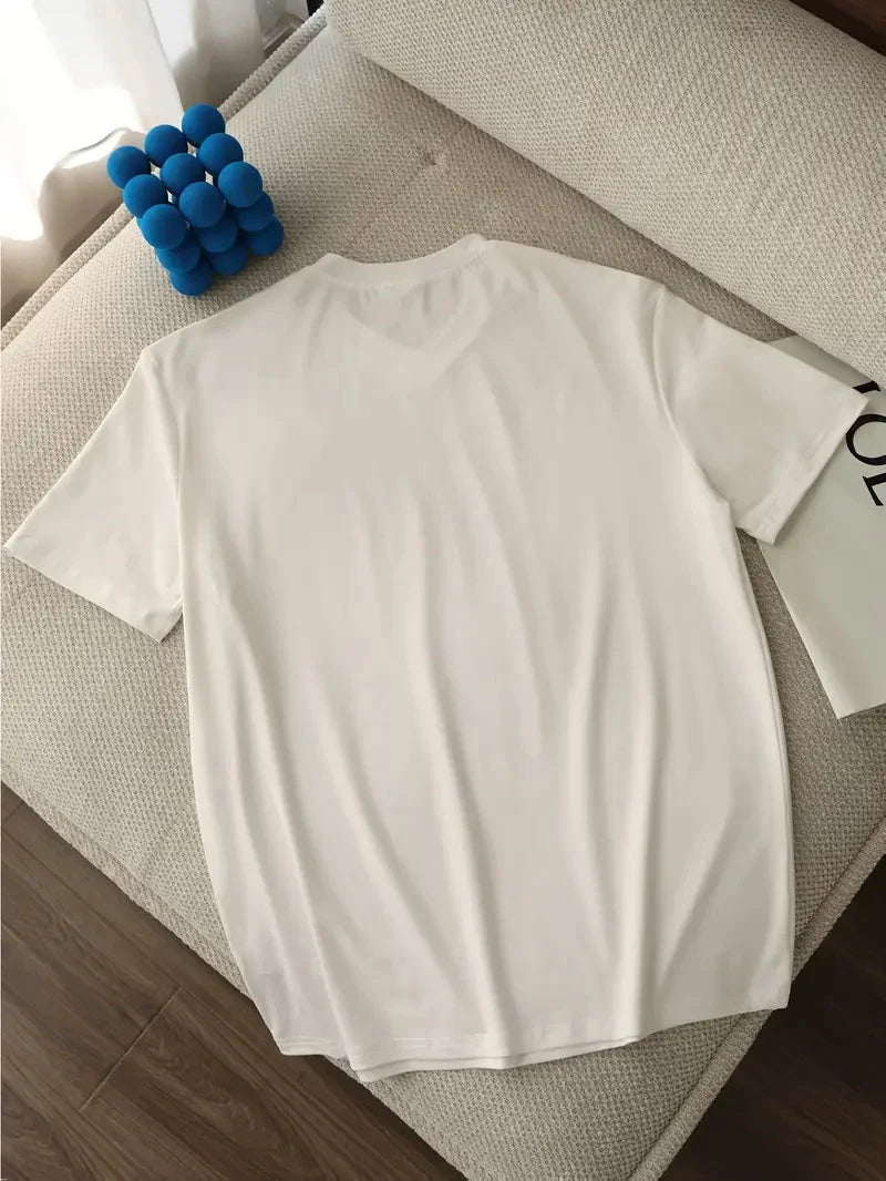 Komfortables Herren T-Shirt, V-Ausschnitt, Slim Fit Kurzarm, perfekt für den ganzen Tag.