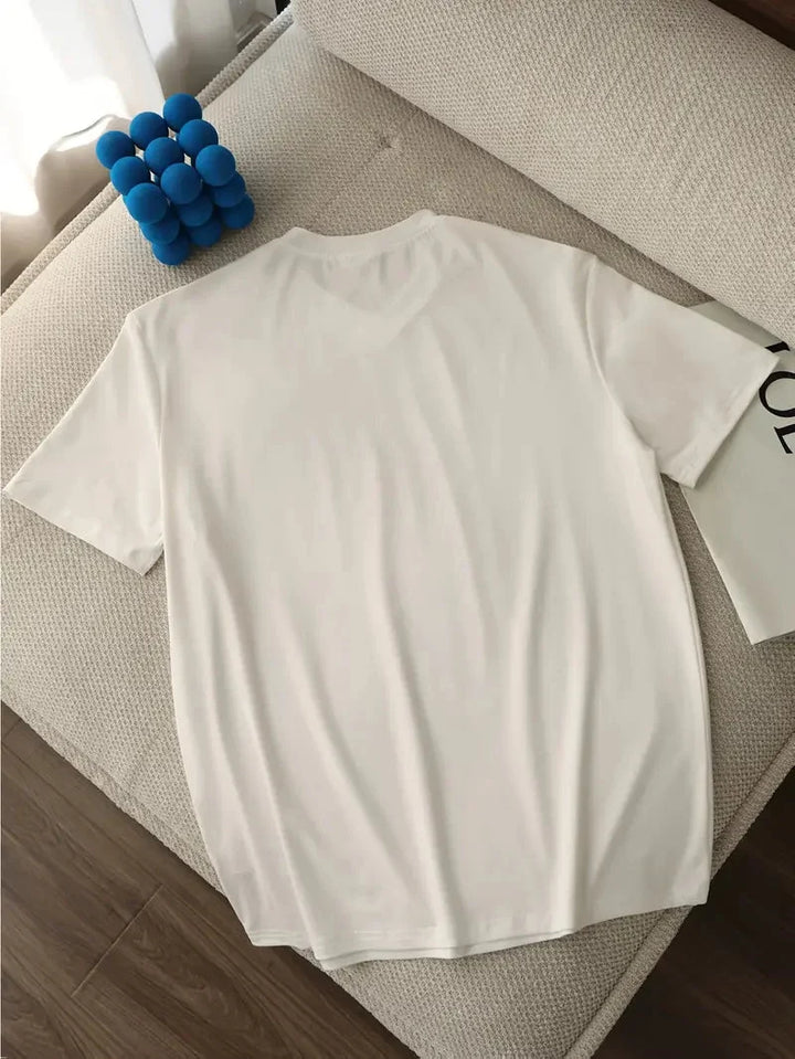Komfortables Herren T-Shirt, V-Ausschnitt, Slim Fit Kurzarm, perfekt für den ganzen Tag.