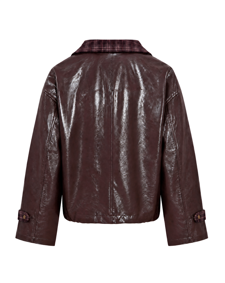 Elegante Damen Reißverschlussjacke als Übergangsjacke. Mit charakteristischem Karokragen und aufgesetzten Pattentaschen.