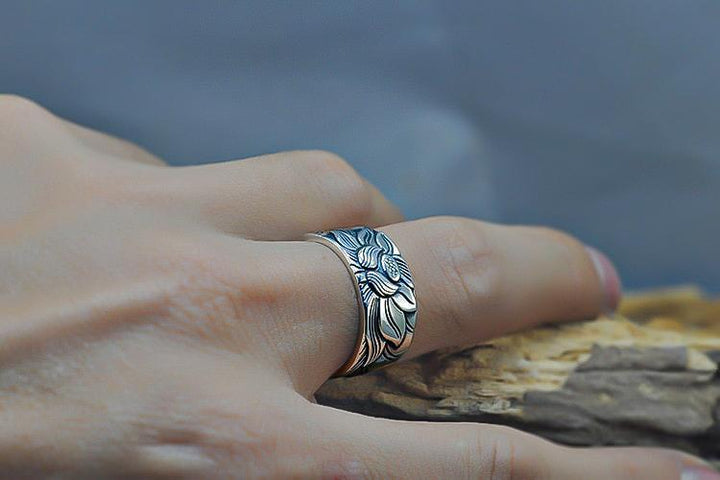 Einzigartiger Unisex Silberring mit graviertem Lotusmuster und Sutra-Text, ein spiritueller Ring aus Sterlingsilber.