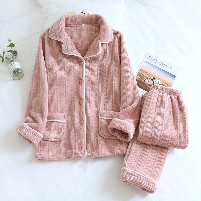 Bequemes Damen & Herren Pyjama Set, langärmliger Schlafanzug Zweiteiler, ideal für entspannte Abende.