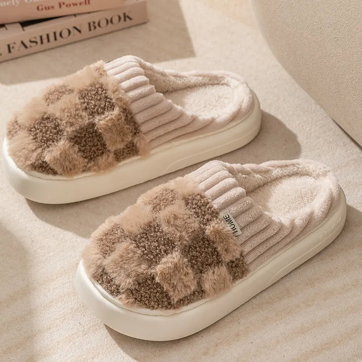 Flauschige Damen Pantoffeln, kuschelig weich & wärmend, die perfekte Geschenkidee für den Winter.
